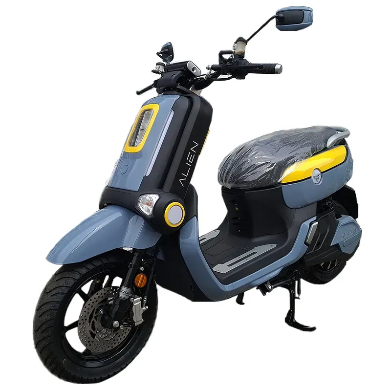 Strike 3000W 72v 30Ah - Vista 45° Frontale - Colore Grigio/Giallo